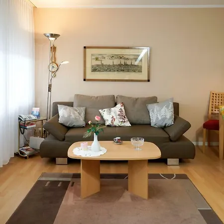 Sylter-strandlaeufer-haus-germania Westerland
